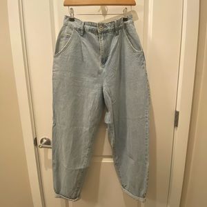 CottonOn oversized slouch light wash jean, size 6 US